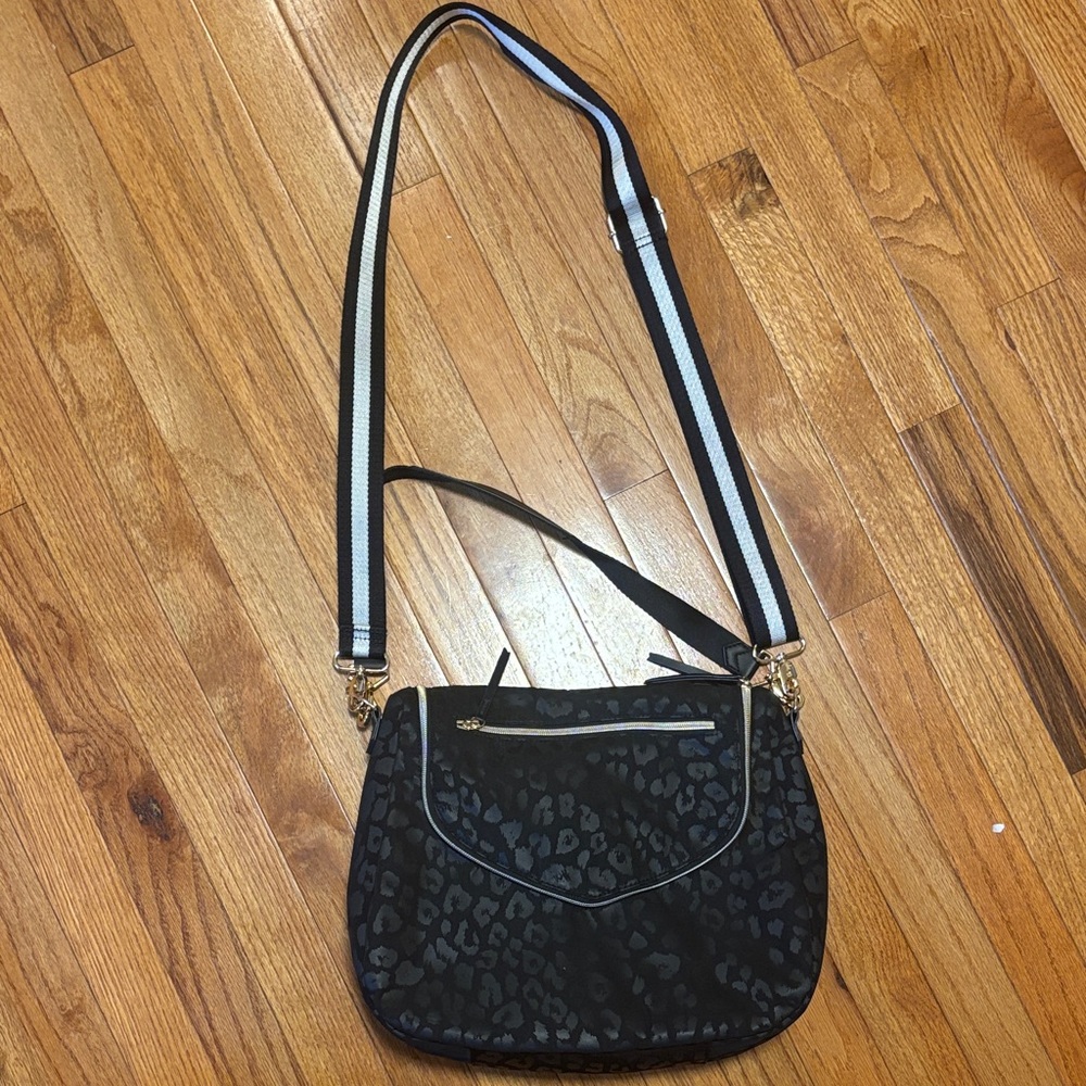Stella and Dot Stylish Black Leopard Print Women's Bag